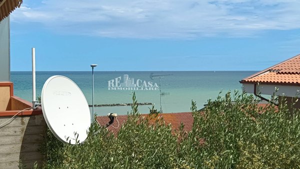 appartamento in vendita a Massignano in zona Marina di Massignano