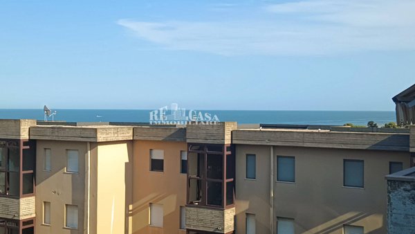 appartamento in vendita a Massignano in zona Marina di Massignano