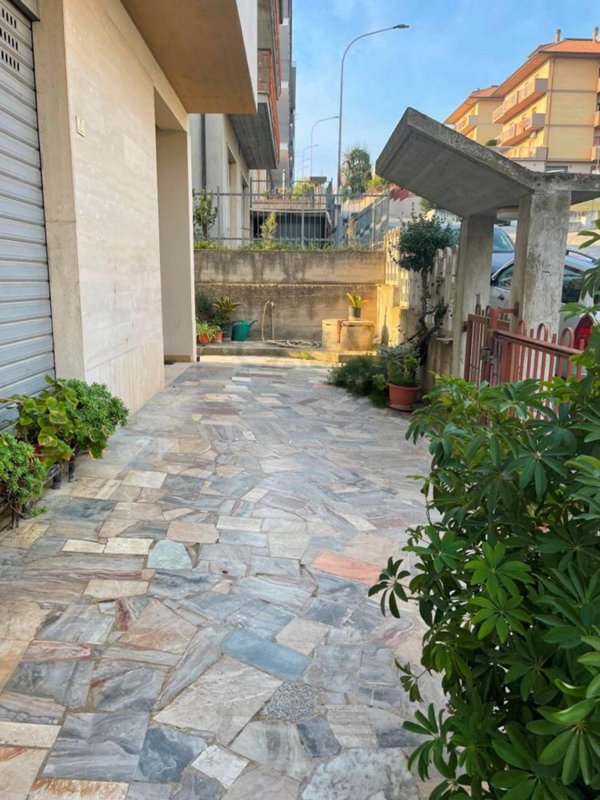 casa indipendente in vendita a Monsampolo del Tronto in zona Stella