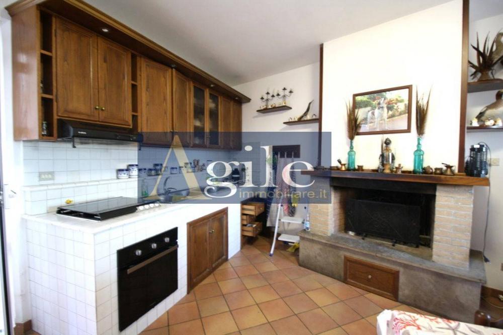 casa indipendente in vendita a Monsampolo del Tronto