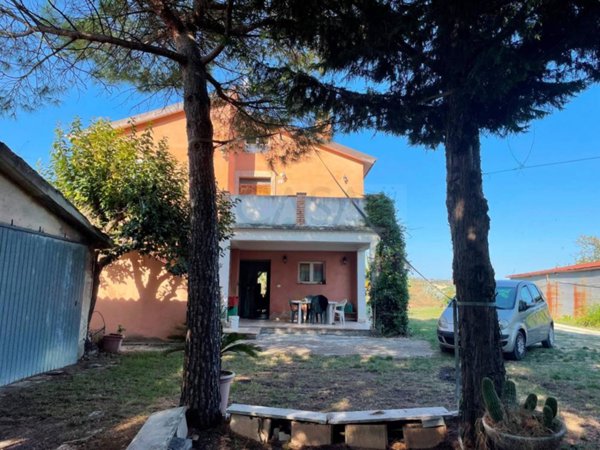 casa indipendente in vendita a Monsampolo del Tronto