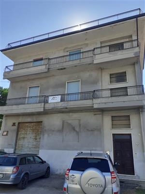 appartamento in vendita a Monsampolo del Tronto in zona Stella