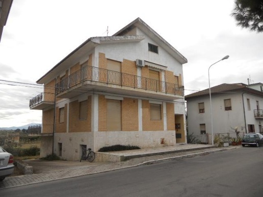 casa indipendente in vendita a Monsampolo del Tronto in zona Stella