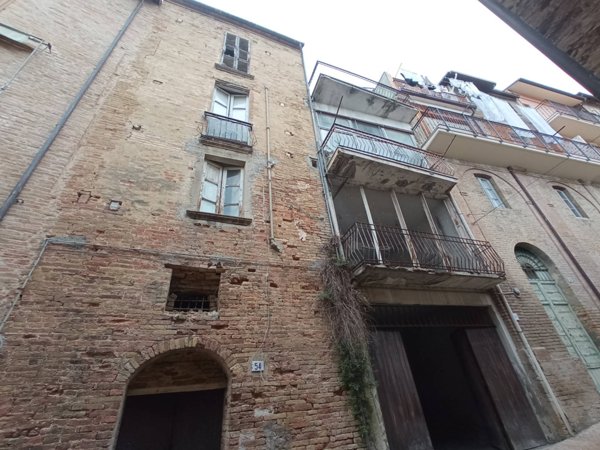 casa indipendente in vendita a Monsampolo del Tronto