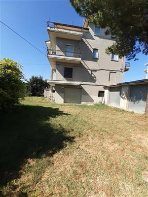 appartamento in vendita a Monsampolo del Tronto in zona Stella