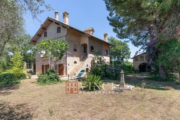 casa indipendente in vendita a Monsampolo del Tronto