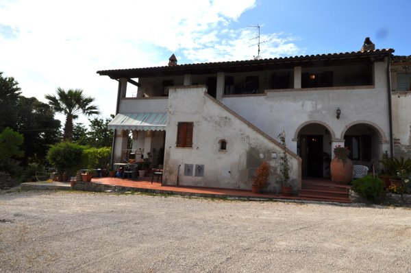casa indipendente in vendita a Monsampolo del Tronto