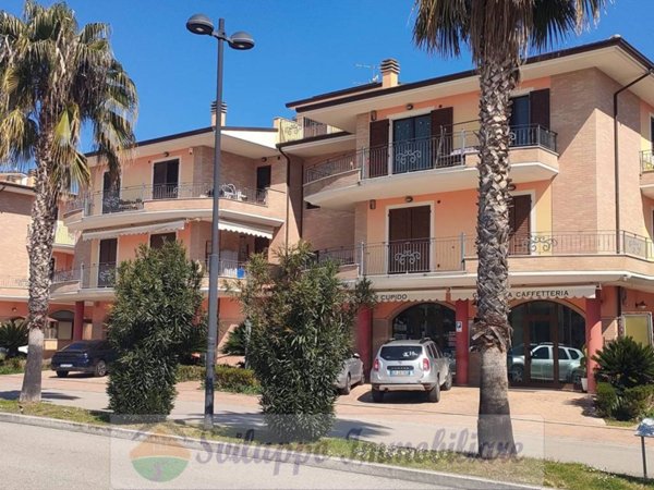negozio in vendita a Monsampolo del Tronto