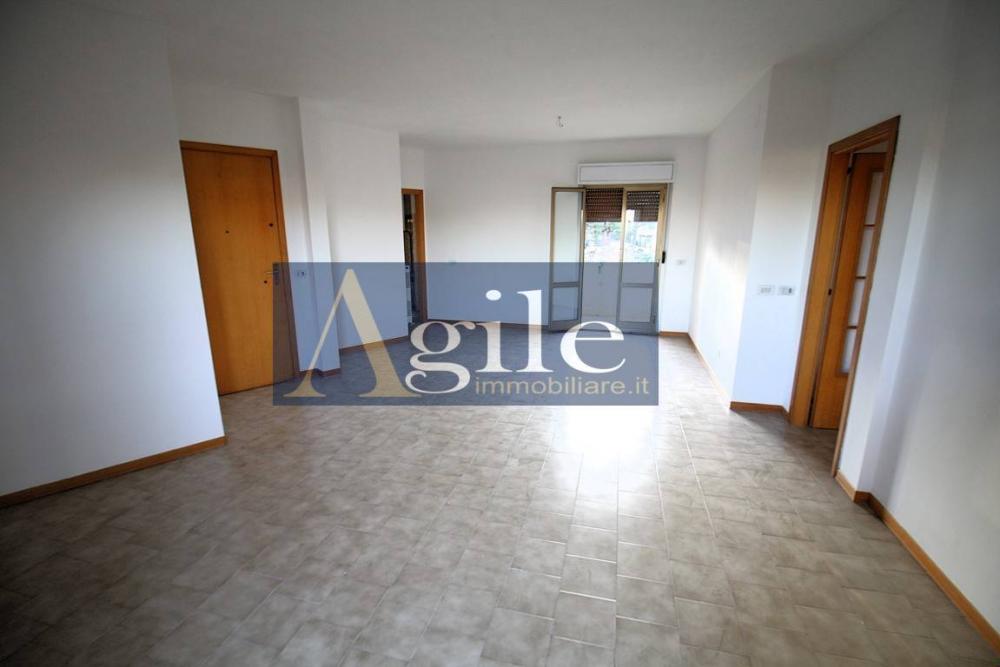 appartamento in vendita a Monsampolo del Tronto in zona Stella