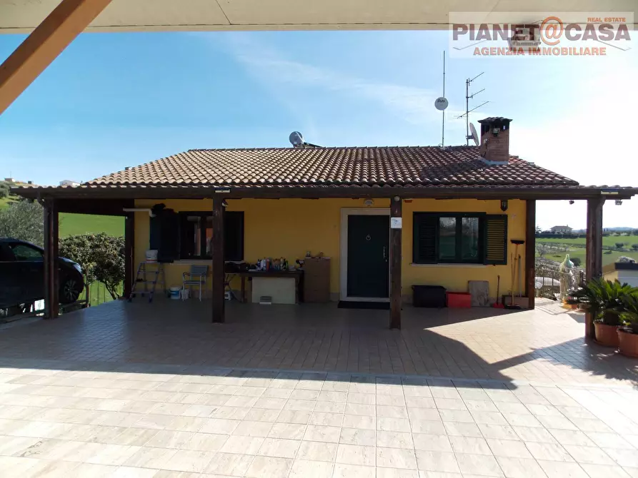 casa indipendente in vendita a Monsampolo del Tronto