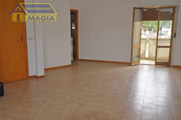 appartamento in vendita a Monsampolo del Tronto in zona Stella