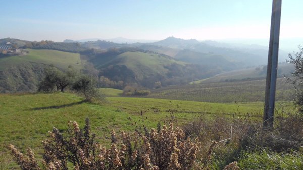 casa indipendente in vendita a Monsampolo del Tronto