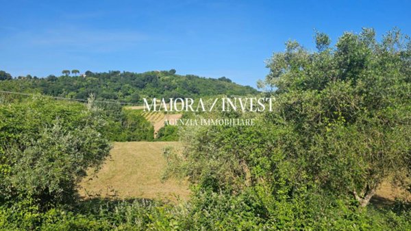 casa indipendente in vendita a Monsampolo del Tronto