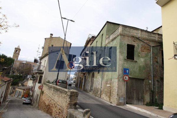 intera palazzina in vendita a Monsampolo del Tronto