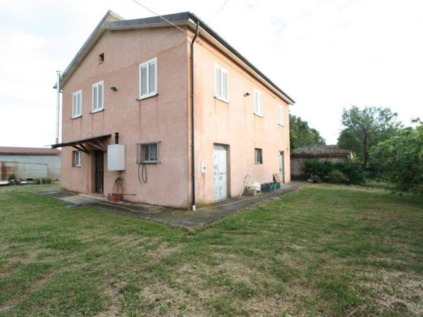 casa indipendente in vendita a Monsampolo del Tronto