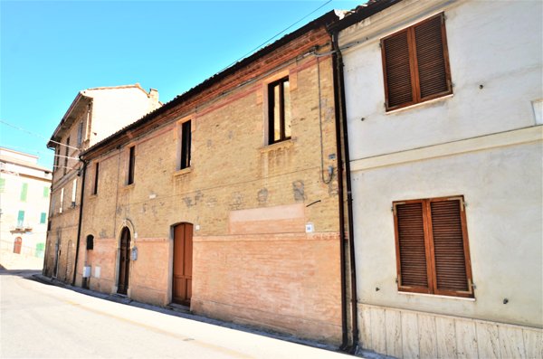 intera palazzina in vendita a Monsampolo del Tronto
