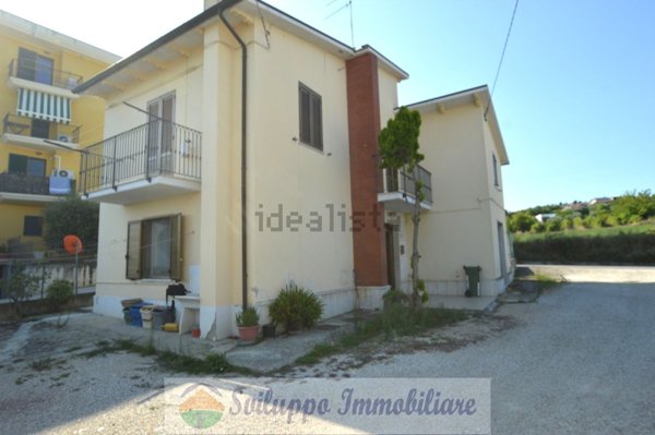 casa indipendente in vendita a Monsampolo del Tronto in zona Stella