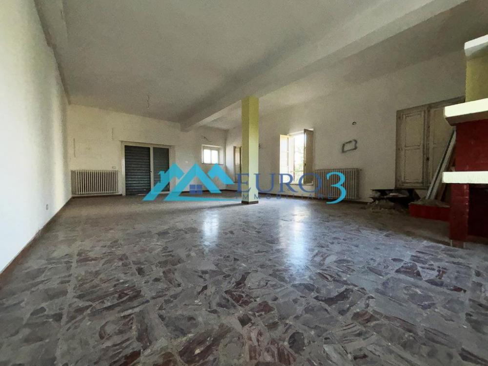 casa indipendente in vendita a Monsampolo del Tronto