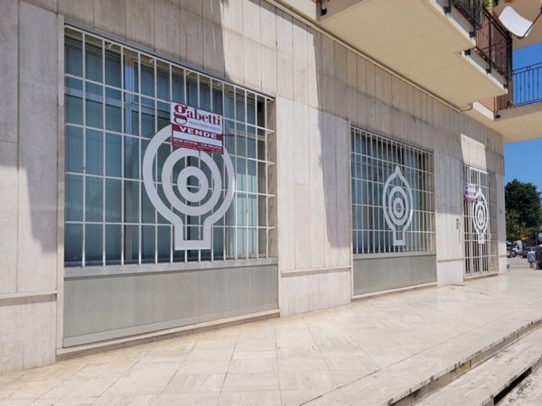 negozio in vendita a Monsampolo del Tronto in zona Stella