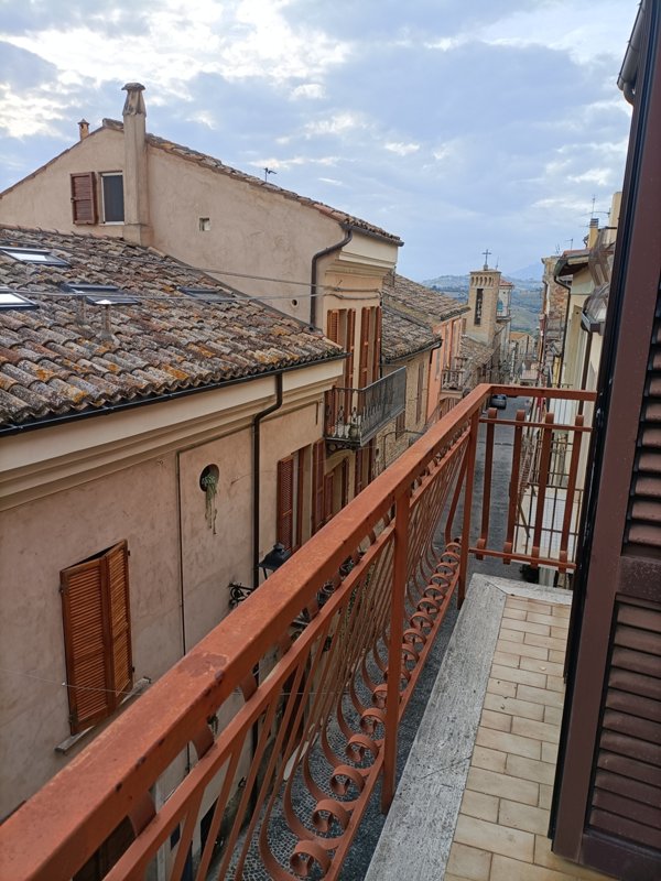 casa indipendente in vendita a Monsampolo del Tronto