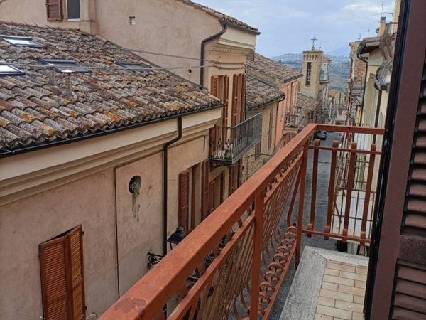 casa indipendente in vendita a Monsampolo del Tronto