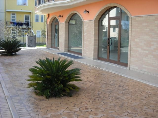 negozio in vendita a Monsampolo del Tronto in zona Stella