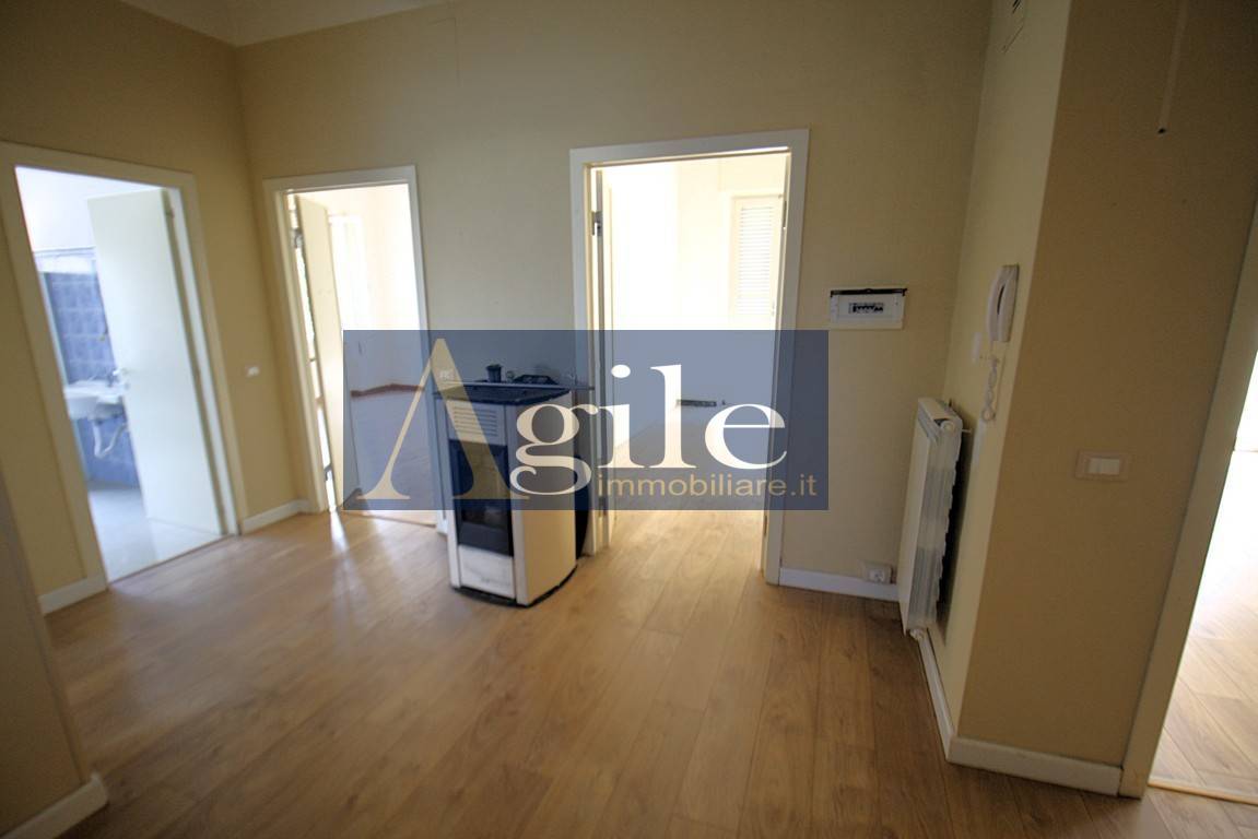 casa indipendente in vendita a Monsampolo del Tronto in zona Stella