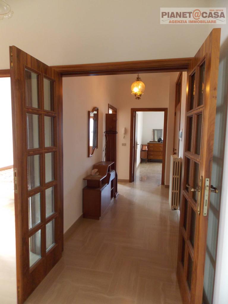 appartamento in vendita a Monsampolo del Tronto in zona Stella