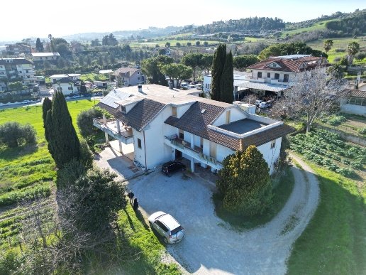 appartamento in vendita a Monsampolo del Tronto in zona Stella