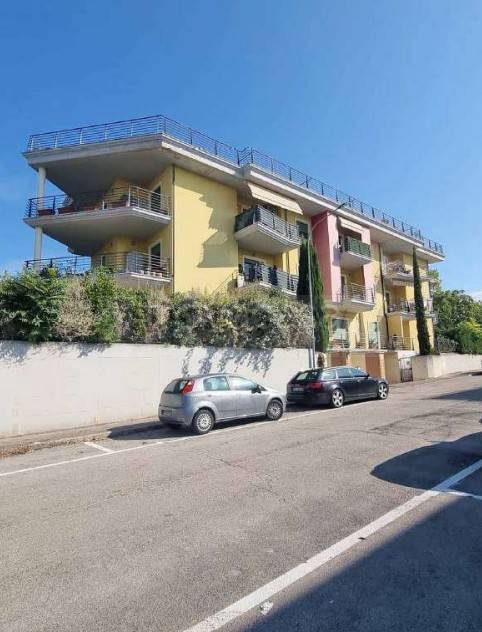 appartamento in vendita a Monsampolo del Tronto in zona Stella