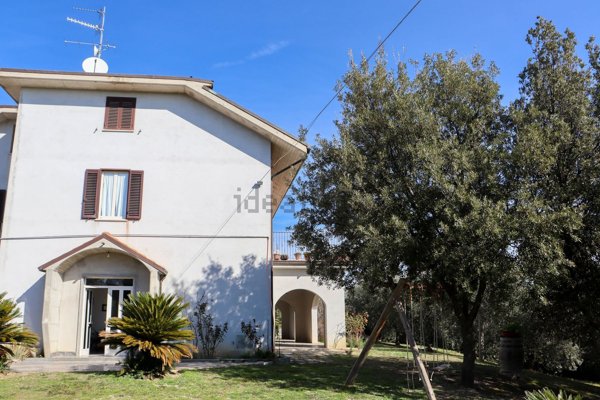 casa indipendente in vendita a Monsampolo del Tronto