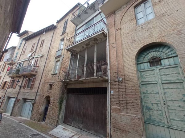 casa indipendente in vendita a Monsampolo del Tronto