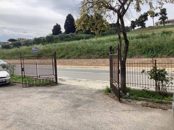 intera palazzina in vendita a Monsampolo del Tronto in zona Stella
