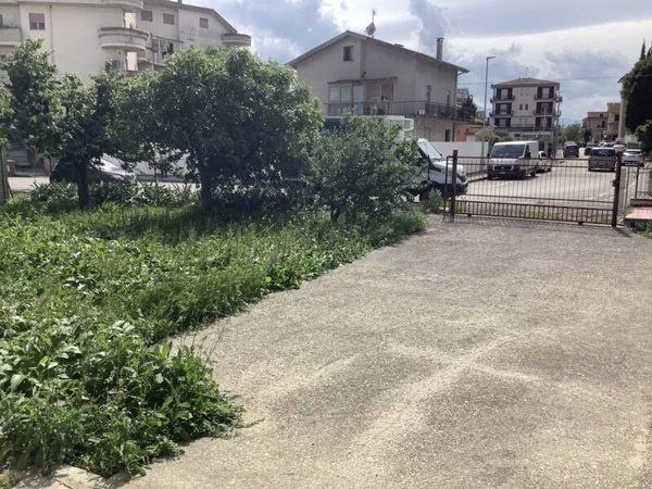 terreno edificabile in vendita a Monsampolo del Tronto in zona Stella
