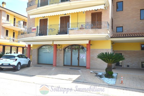 appartamento in vendita a Monsampolo del Tronto in zona Stella