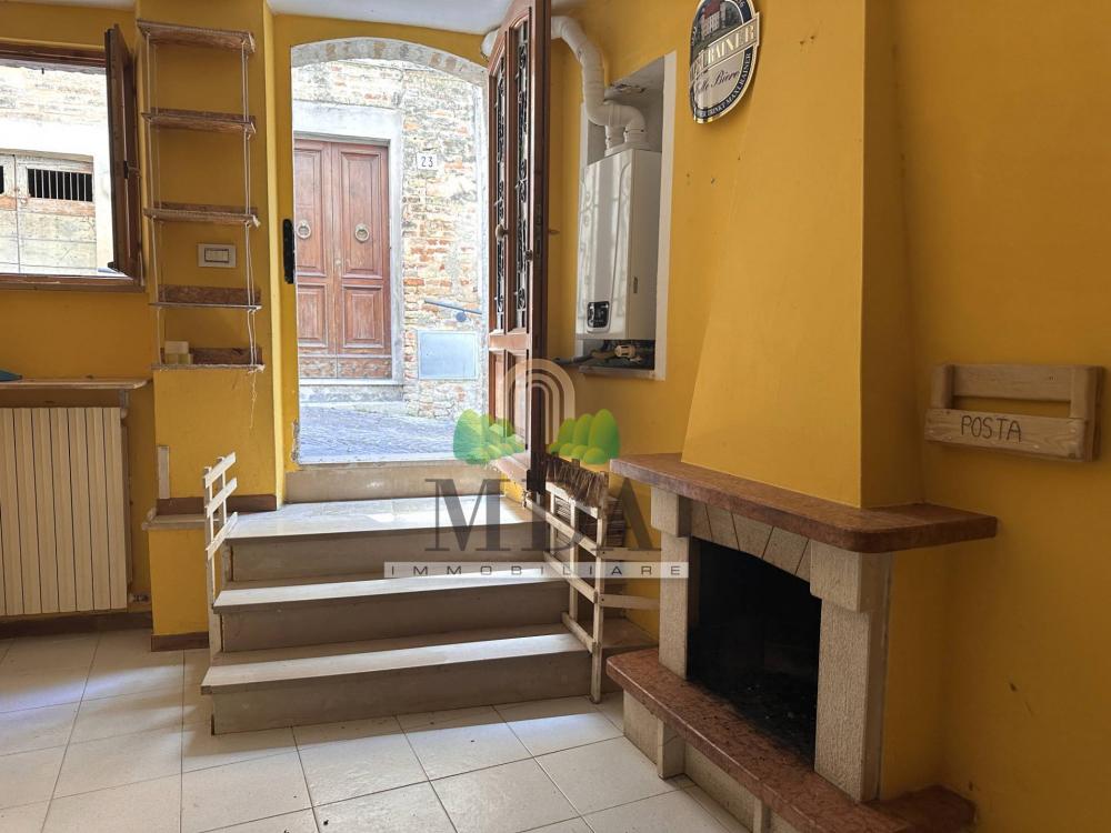 casa indipendente in vendita a Monsampolo del Tronto