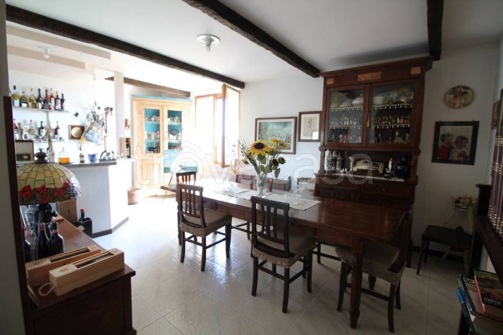 casa indipendente in vendita a Monsampolo del Tronto