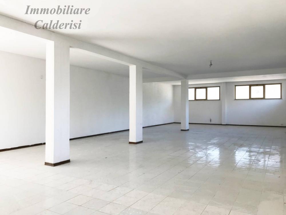 negozio in vendita a Monsampolo del Tronto