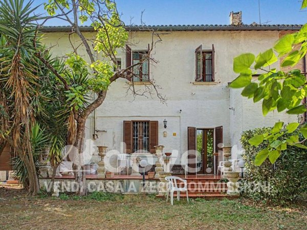 casa indipendente in vendita a Monsampolo del Tronto