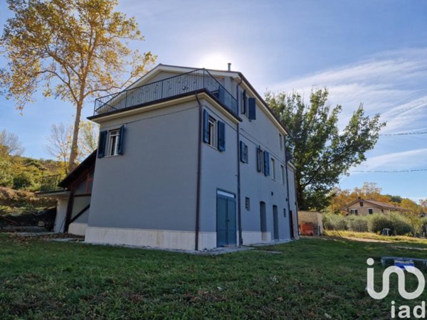 casa indipendente in vendita a Montalto delle Marche
