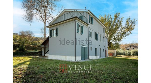 casa indipendente in vendita a Montalto delle Marche