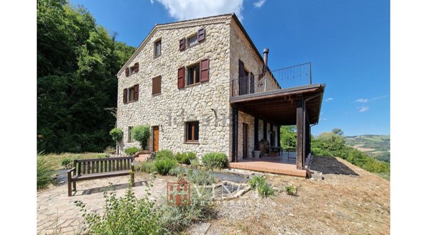 casa indipendente in vendita a Montalto delle Marche
