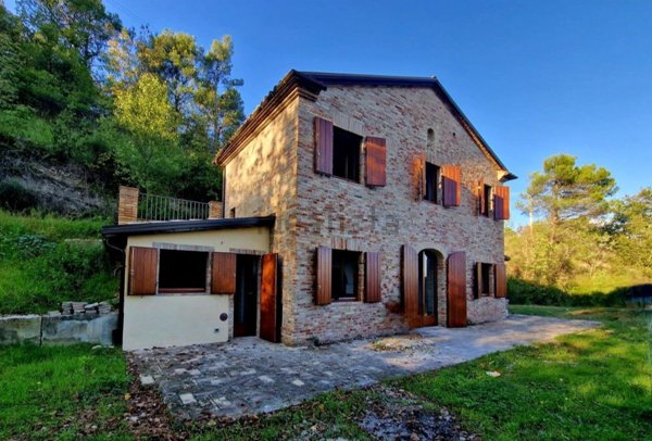 casa indipendente in vendita a Montalto delle Marche