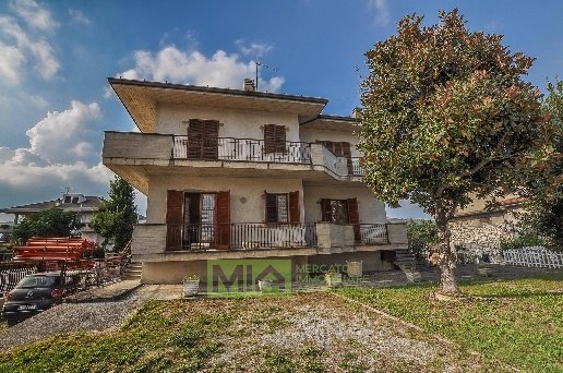 casa indipendente in vendita a Montalto delle Marche in zona Madonna del Lago