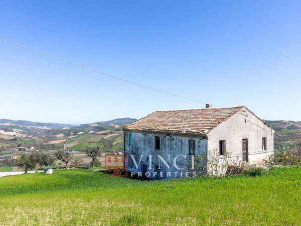 casa indipendente in vendita a Montalto delle Marche