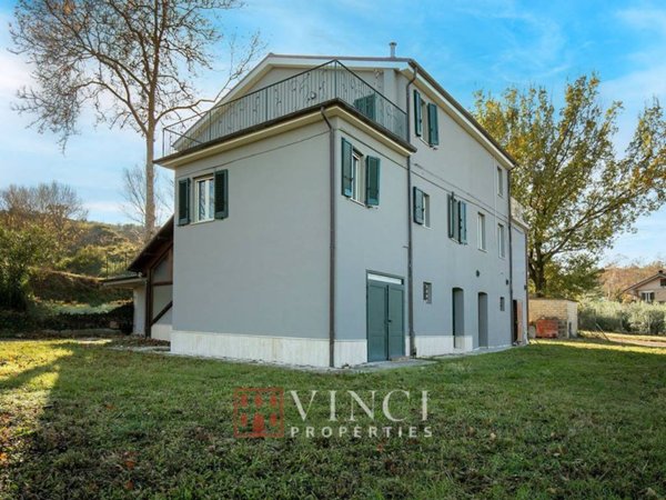 casa indipendente in vendita a Montalto delle Marche