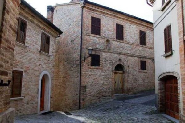 casa indipendente in vendita a Montalto delle Marche