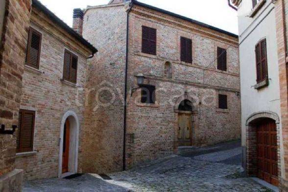 casa indipendente in vendita a Montalto delle Marche