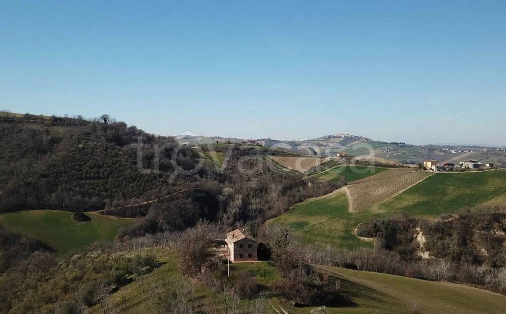 casale in vendita a Montalto delle Marche