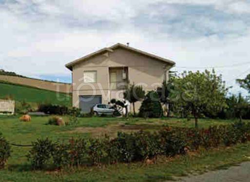 casa indipendente in vendita a Montalto delle Marche